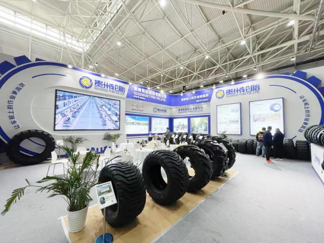 貴州輪胎攜諸多款規(guī)格系列農(nóng)業(yè)輪胎及工業(yè)輪胎產(chǎn)品精彩亮相 貴州輪胎攜諸多款規(guī)格系列農(nóng)業(yè)輪胎及工業(yè)輪胎產(chǎn)品精彩亮相