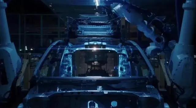 該廠是全球首個(gè)全架構(gòu)、全能源、全車系超級(jí)智能工廠